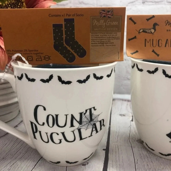 Milly green pug as vampire mug and sock set - Picture 2 of 9